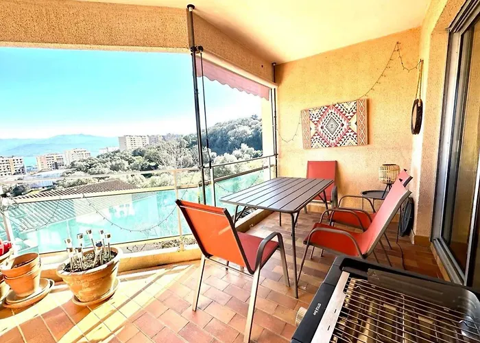 Luminous T3 In The Heights Of Appartement